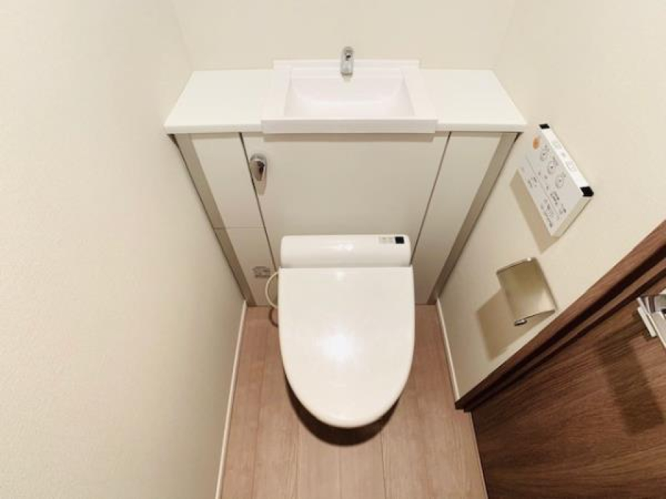 手洗い場付きのトイレ