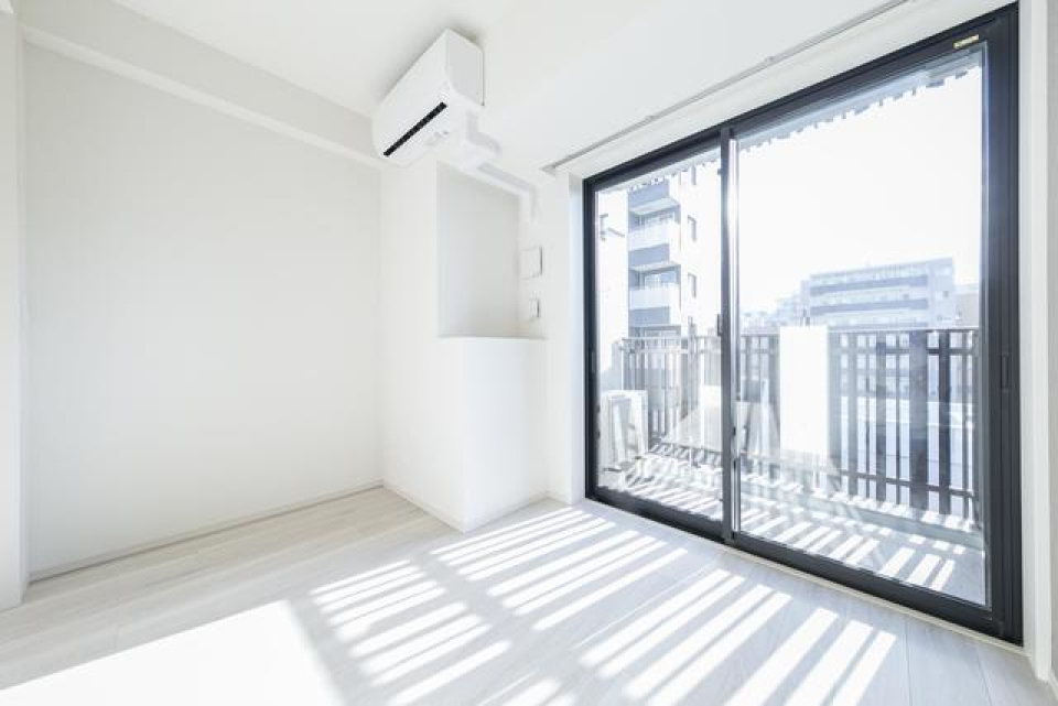 気持ちのよい朝を迎えられそうな大きな窓！
※写真は同タイプ住戸です。