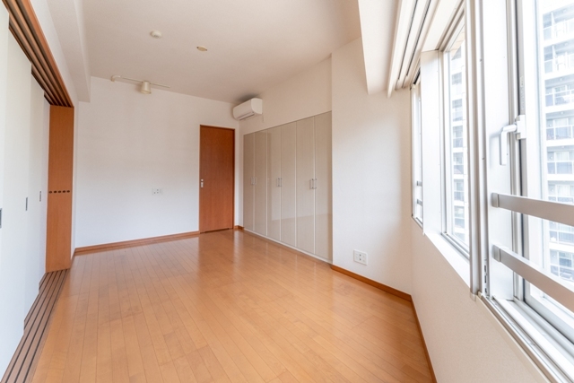 朝の光いっぱい入りそう。快適な朝をお迎え下さい♪
※写真は同タイプ住戸です。