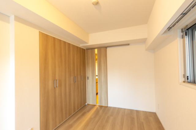 暖かい雰囲気のお部屋※写真は同タイプ住戸です。