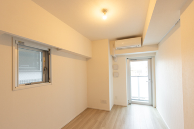 縦に長く奥まで光が届きやすいお部屋※写真は同タイプ住戸です。