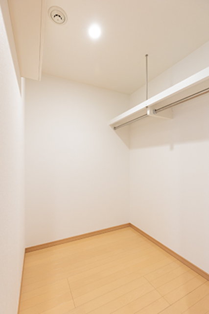 倉庫が付いてるのは嬉しいポイント※写真は同タイプ住戸です。