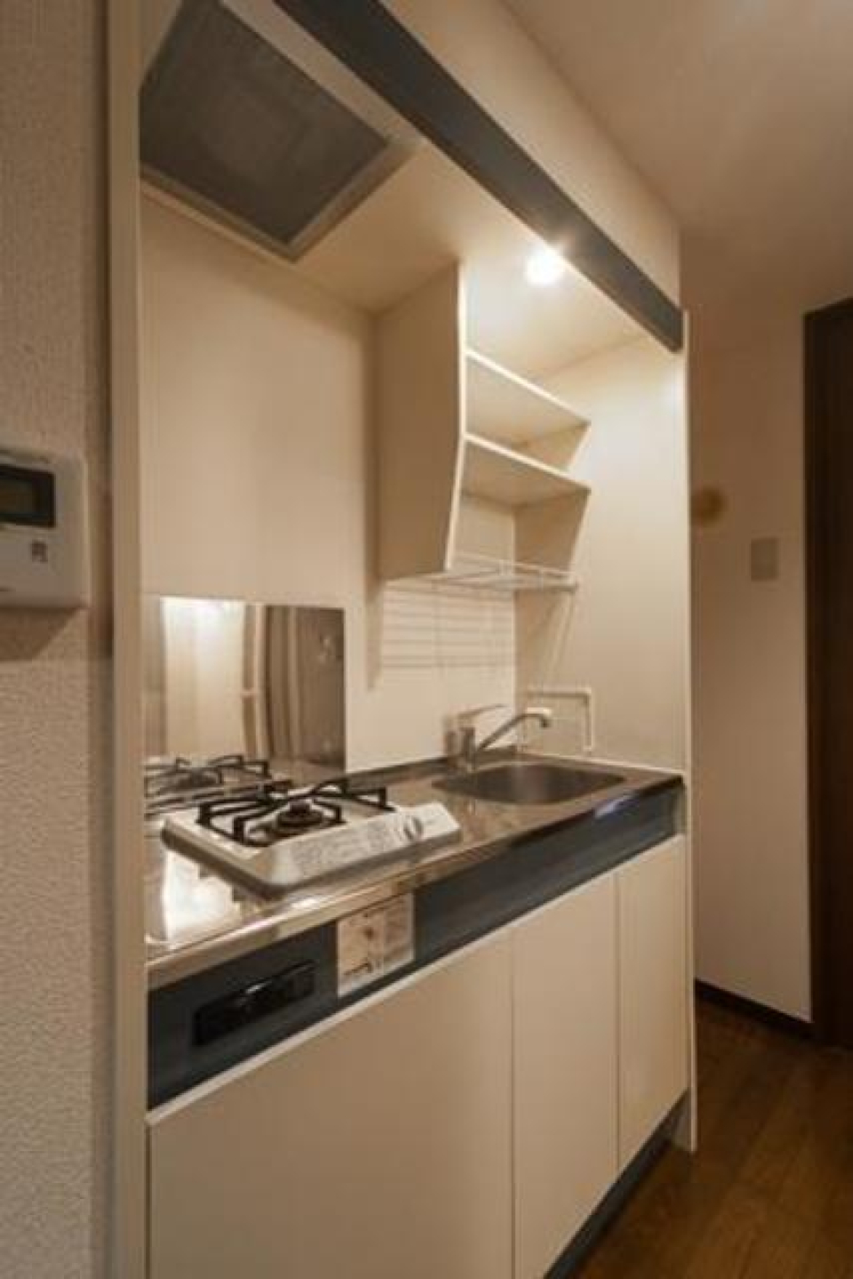 １口コンロのキッチンです。※写真は同タイプ住戸です。