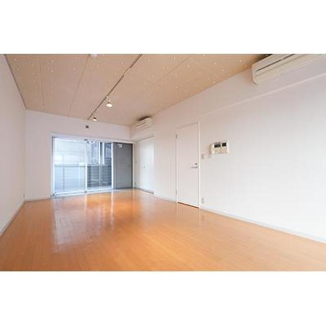 リビングルーム！広々空間が魅力です！
※写真は同タイプ住戸です。