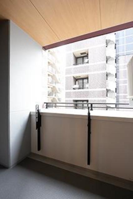 バルコニーの様子。※写真は同タイプ住戸です。