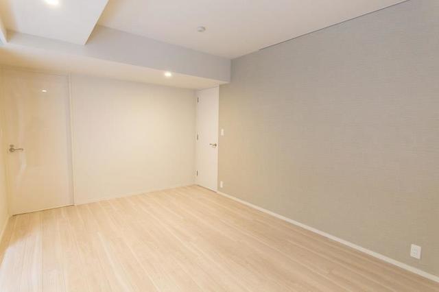 ベッドルームは落ち着いた木のぬくもりを感じながら♪
※写真は同タイプ住戸です。