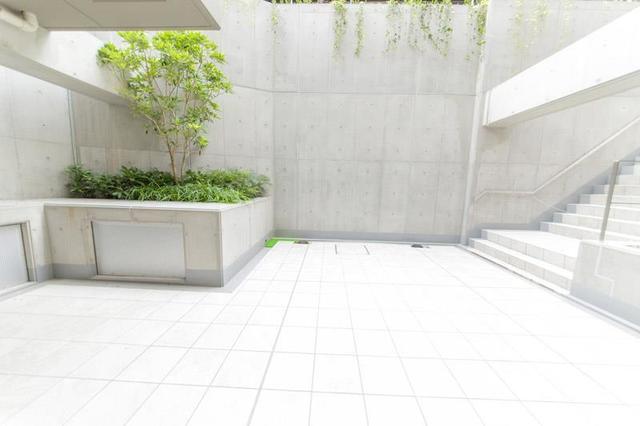 休日はのんびり朝食をテラスで♪なんて、優雅に過ごせそうですよね♪
※写真は同タイプ住戸です。