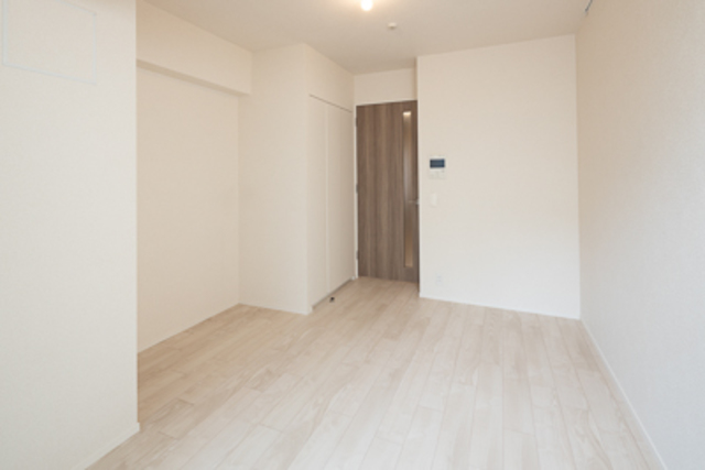 白い清潔感のあるお部屋です♪
※写真は同タイプ住戸です。