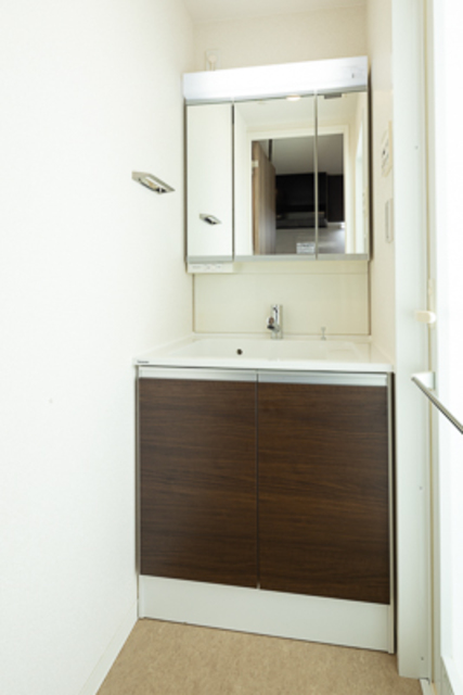 洗面所も清潔感があり、使い勝手も良さそう！
※写真は同タイプ住戸です。