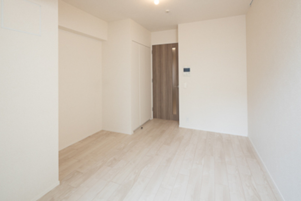 白い清潔感のあるお部屋です♪
※写真は同タイプ住戸です。