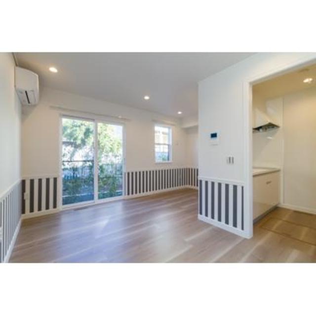 毎朝コーヒーを淹れて、優雅に過ごしたくなるお部屋ですね♪
※写真は同タイプ住戸です。