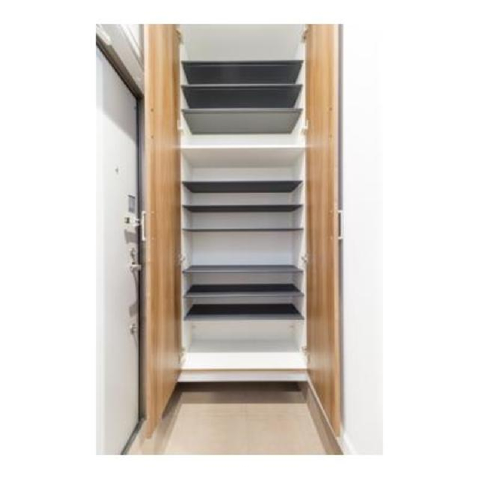 シューズBOXも沢山入るので、靴好きさんも安心です♪
※写真は同タイプ住戸です。