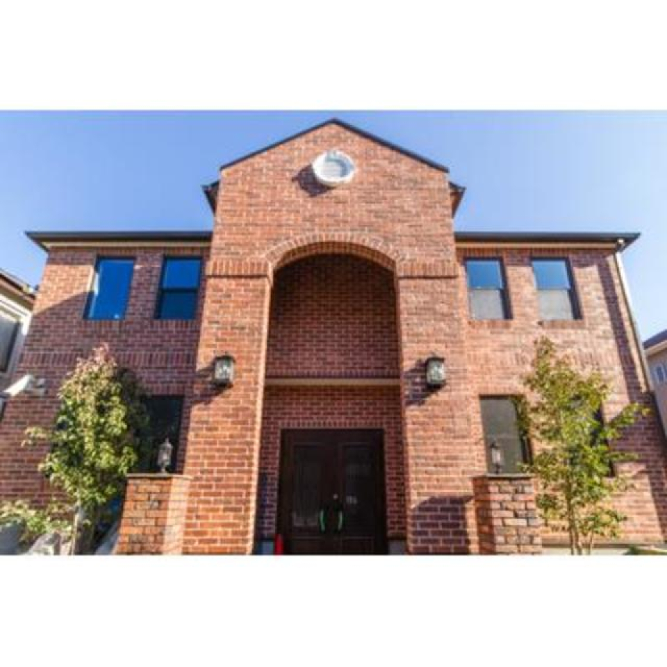 貴族のお屋敷？いいえ、マンションです。