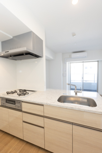 キッチンは対面式です
※写真は同タイプ住戸です。