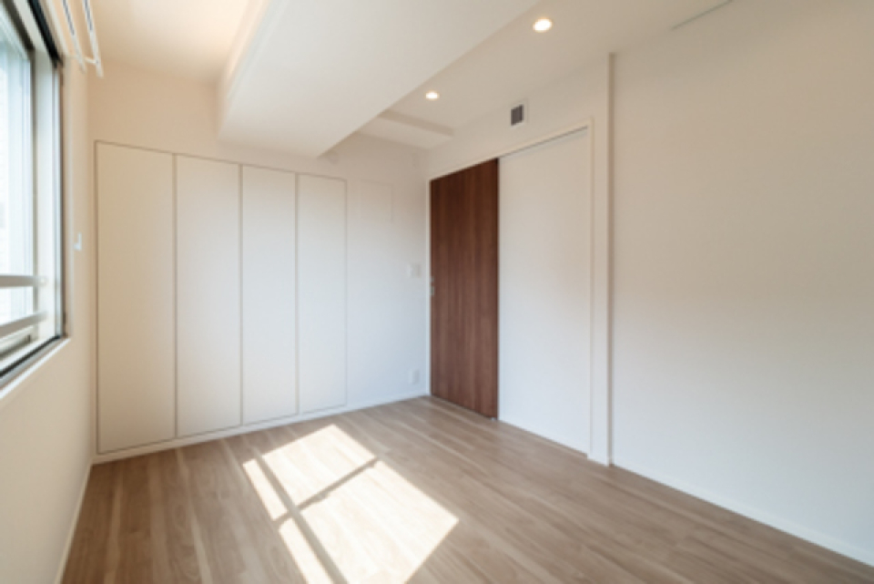 6.2帖のベッドルームには収納が豊富にあります。※写真は同タイプ住戸です。