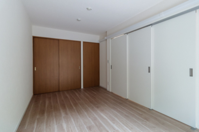 隣接する洋室は扉で間仕切りできます
※写真は同タイプ住戸です。