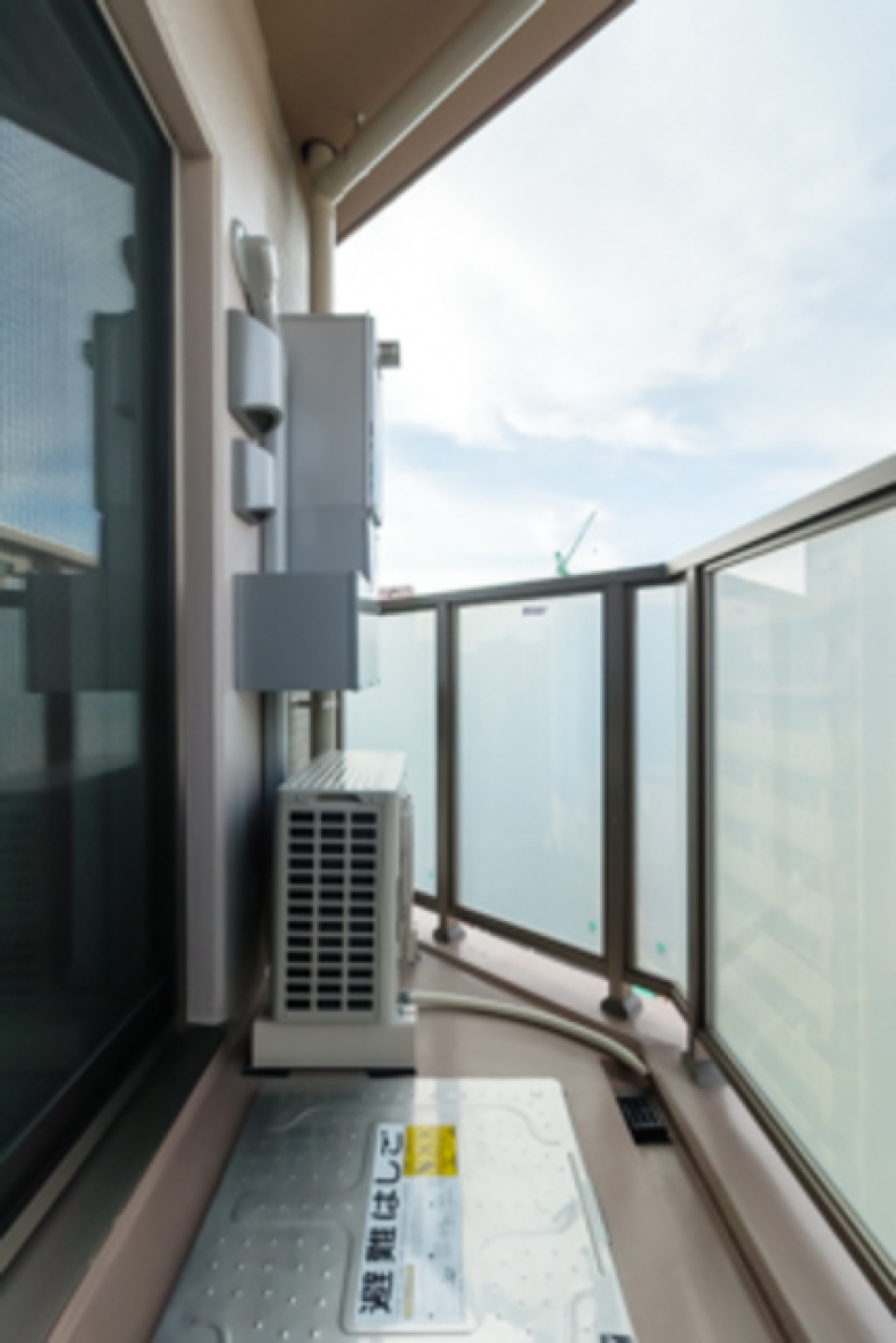 バルコニーの様子。※写真は同タイプ住戸です。