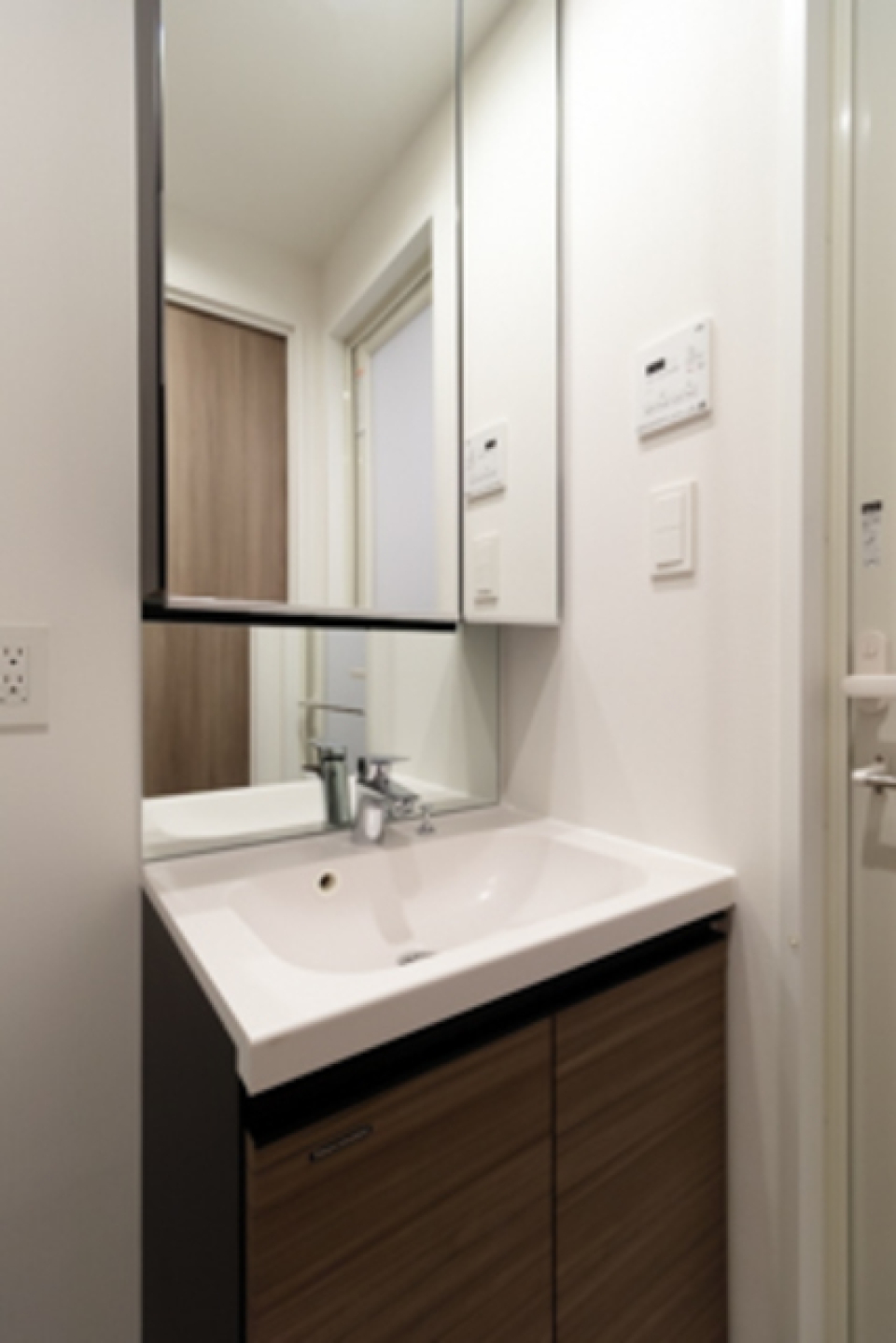 嬉しい独立洗面台。※写真は同タイプ住戸です。