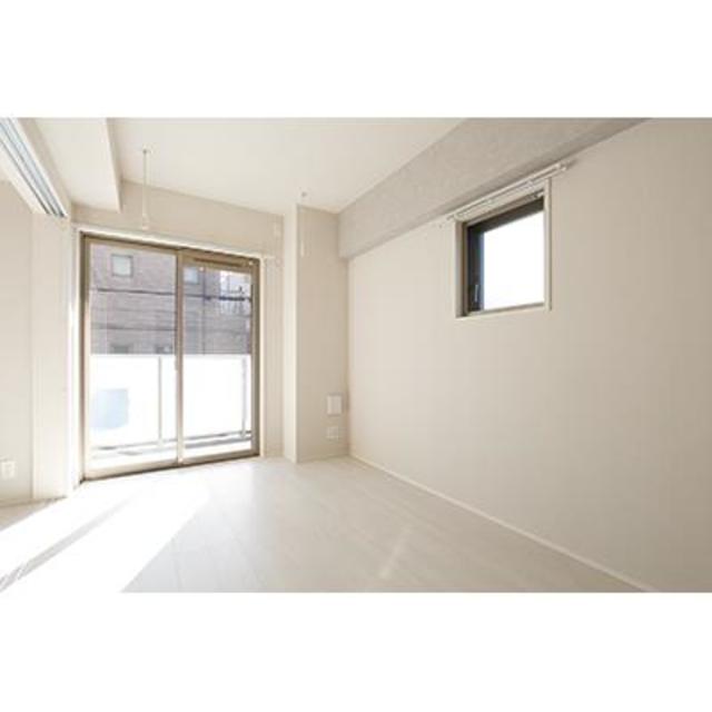 陽当たりが良く、部屋の白さが際立ちます※写真は同タイプ住戸です。