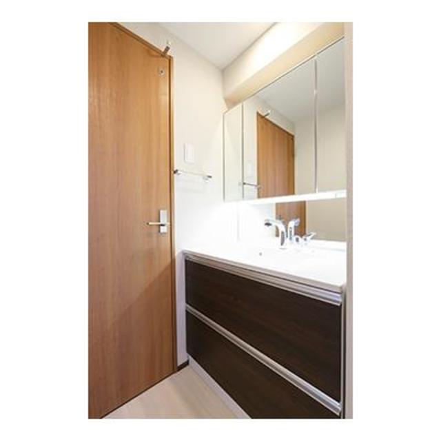 三面鏡なのが嬉しい※写真は同タイプ住戸です。