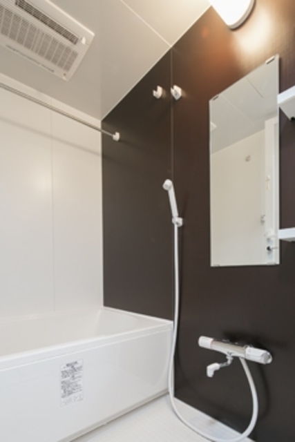 浴室乾燥機付き一坪風呂！
※写真は同タイプ住戸です。