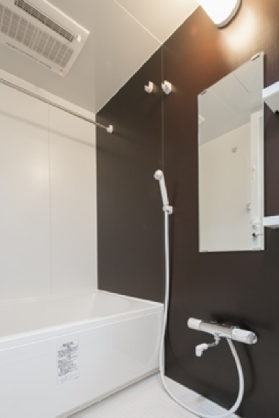 浴室乾燥機付き一坪風呂！
※写真は同タイプ住戸です。