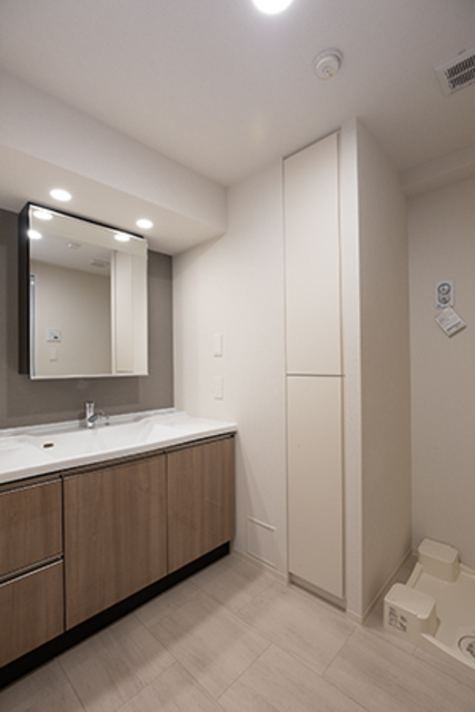 嬉しい独立洗面台。※写真は同タイプ住戸です。