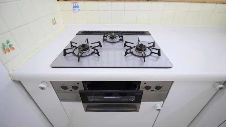 便利な3口のガスコンロ付きです