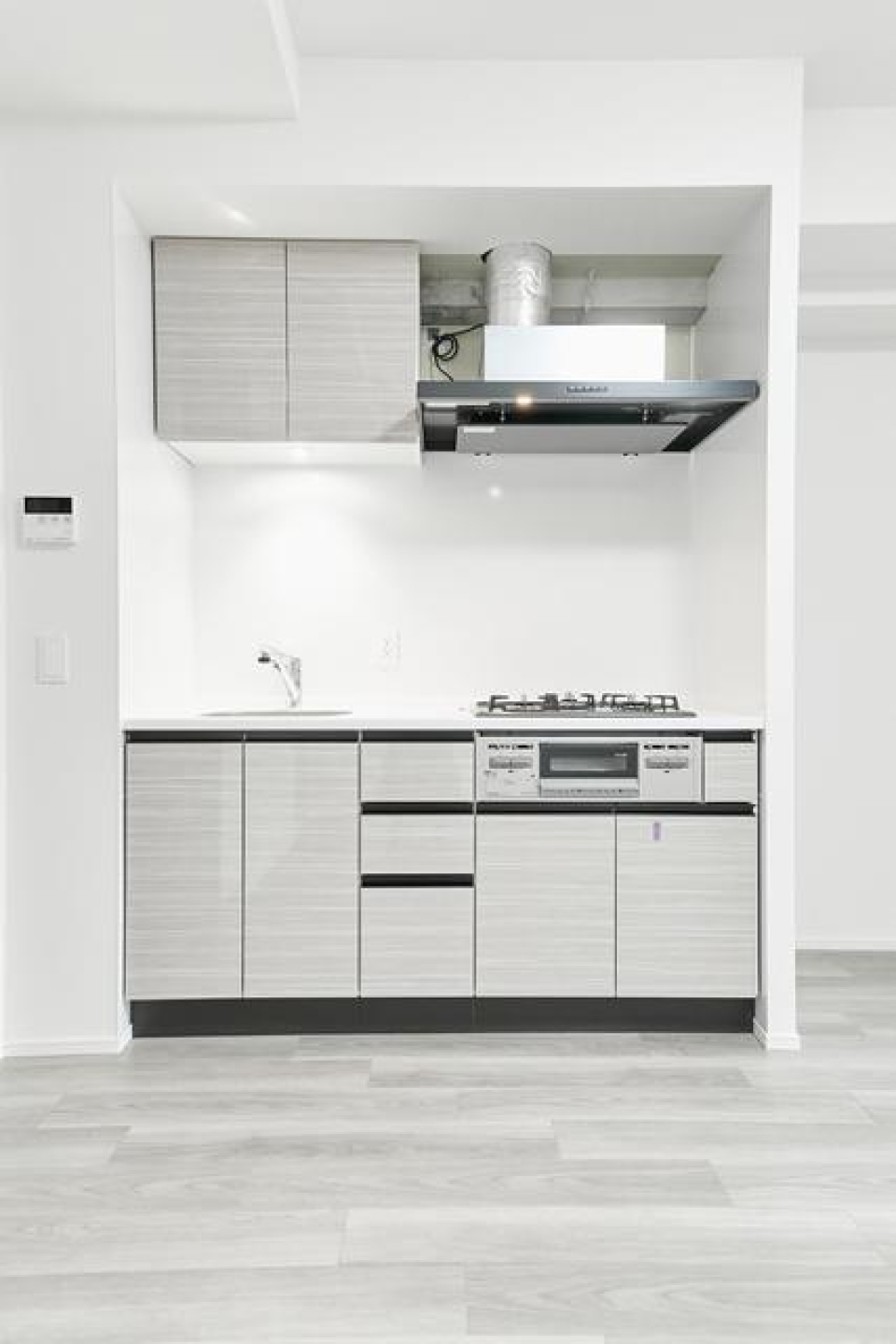 スタイリッシュなキッチン。
※写真は同タイプ住戸です。