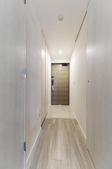 廊下の床もオシャレ。
※写真は同タイプ住戸です。