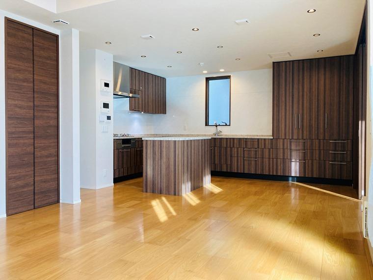 １８．２帖のLDKの様子。