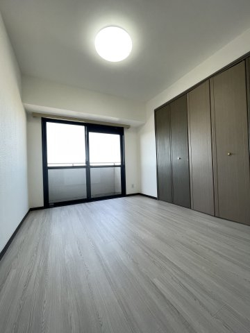 リビングとは別に洋室が二部屋やります