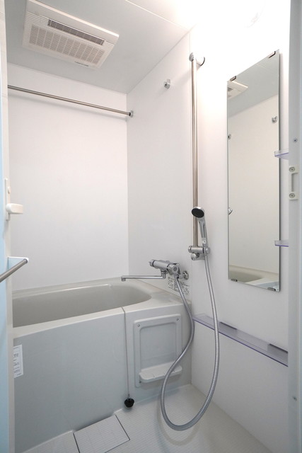浴室乾燥機もしっかり付いたお風呂です！
※写真は同タイプ住戸です。