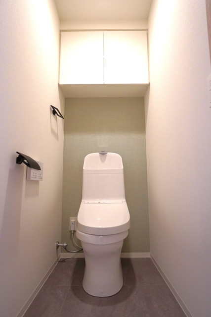 収納棚があるトイレ。優秀すぎませんか？
※写真は同タイプ住戸です。