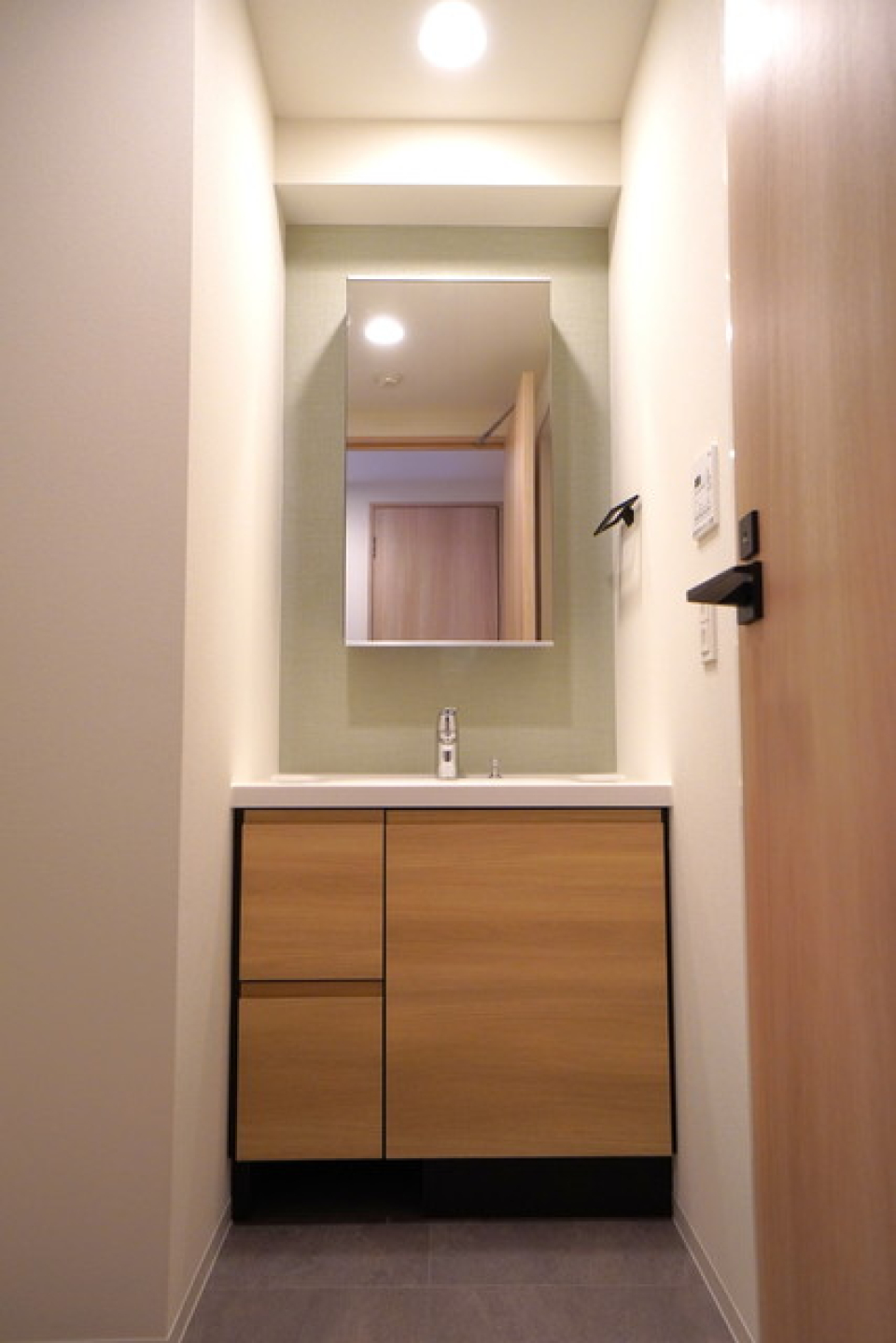 嬉しい独立洗面台。※写真は同タイプ住戸です。