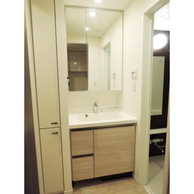 嬉しい独立洗面台。※写真は同タイプ住戸です。