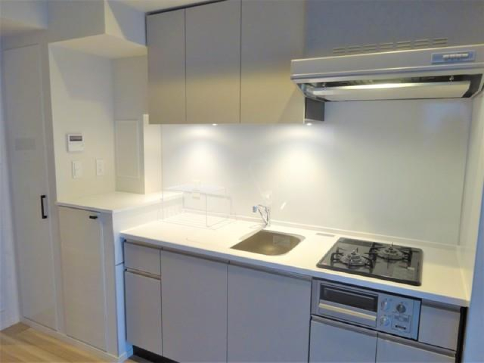 ワークトップにも光が照らされます。※写真は同タイプ住戸です。