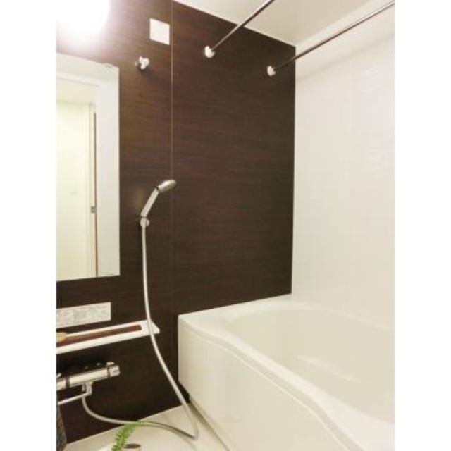 浴室の様子。※写真は同タイプ住戸です。