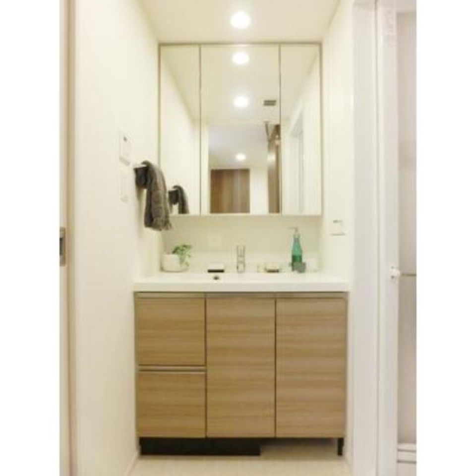 嬉しい独立洗面台。※写真は同タイプ住戸です。