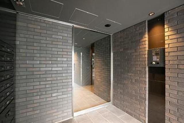 オートロック付きでひとり暮らしでも安心です