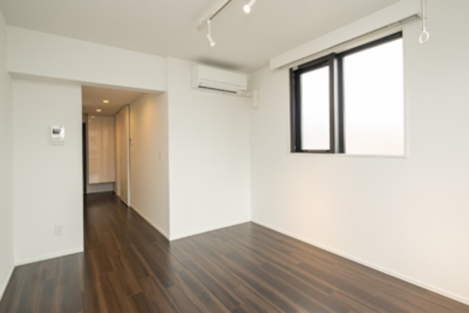 お洒落な部屋づくりが叶うブラウン×ホワイトのお部屋
※写真は同タイプ住戸です。