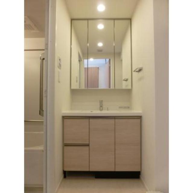 嬉しい独立洗面台。※写真は同タイプ住戸です。