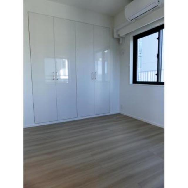 ５．６帖の洋室。※写真は同タイプ住戸です。