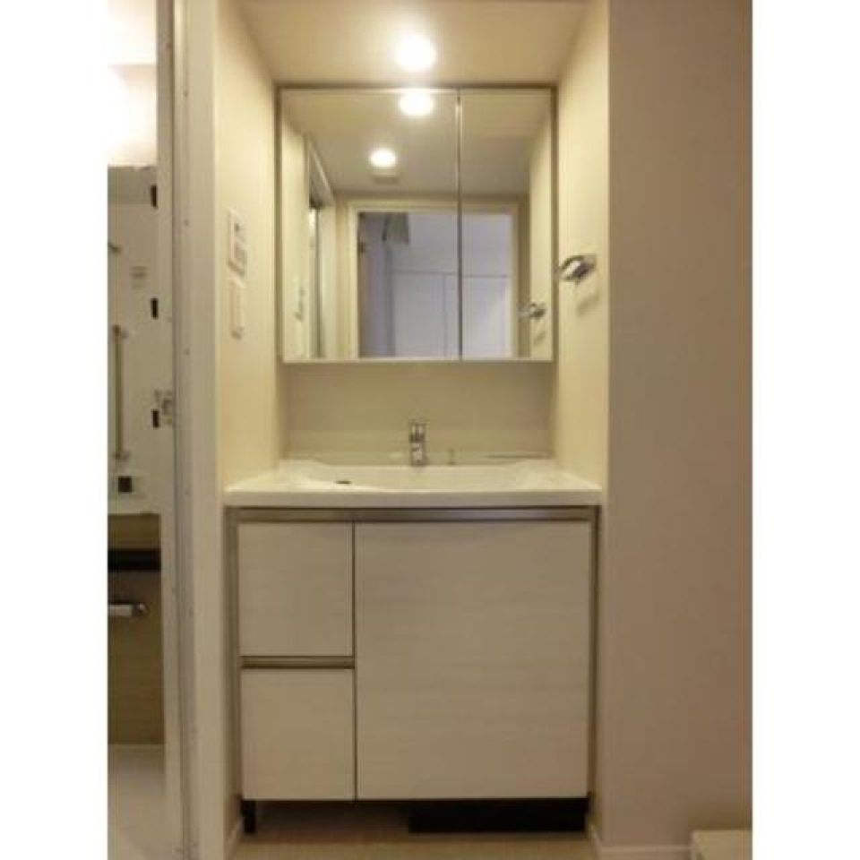 嬉しい独立洗面台。※写真は同タイプ住戸です。