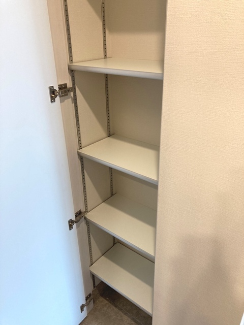 シューズボックスを開けた時の様子。※写真は同タイプ住戸です。