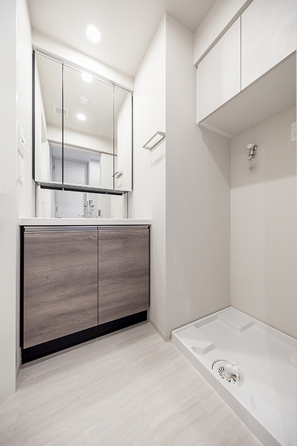 嬉しい独立洗面台。※写真は同タイプ住戸です。