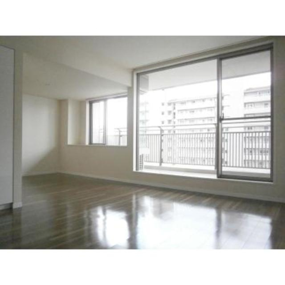 LDKは大きな窓があります※写真は同タイプ住戸です。