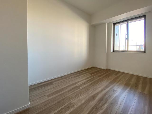 明るい洋室※写真は同タイプ住戸です。