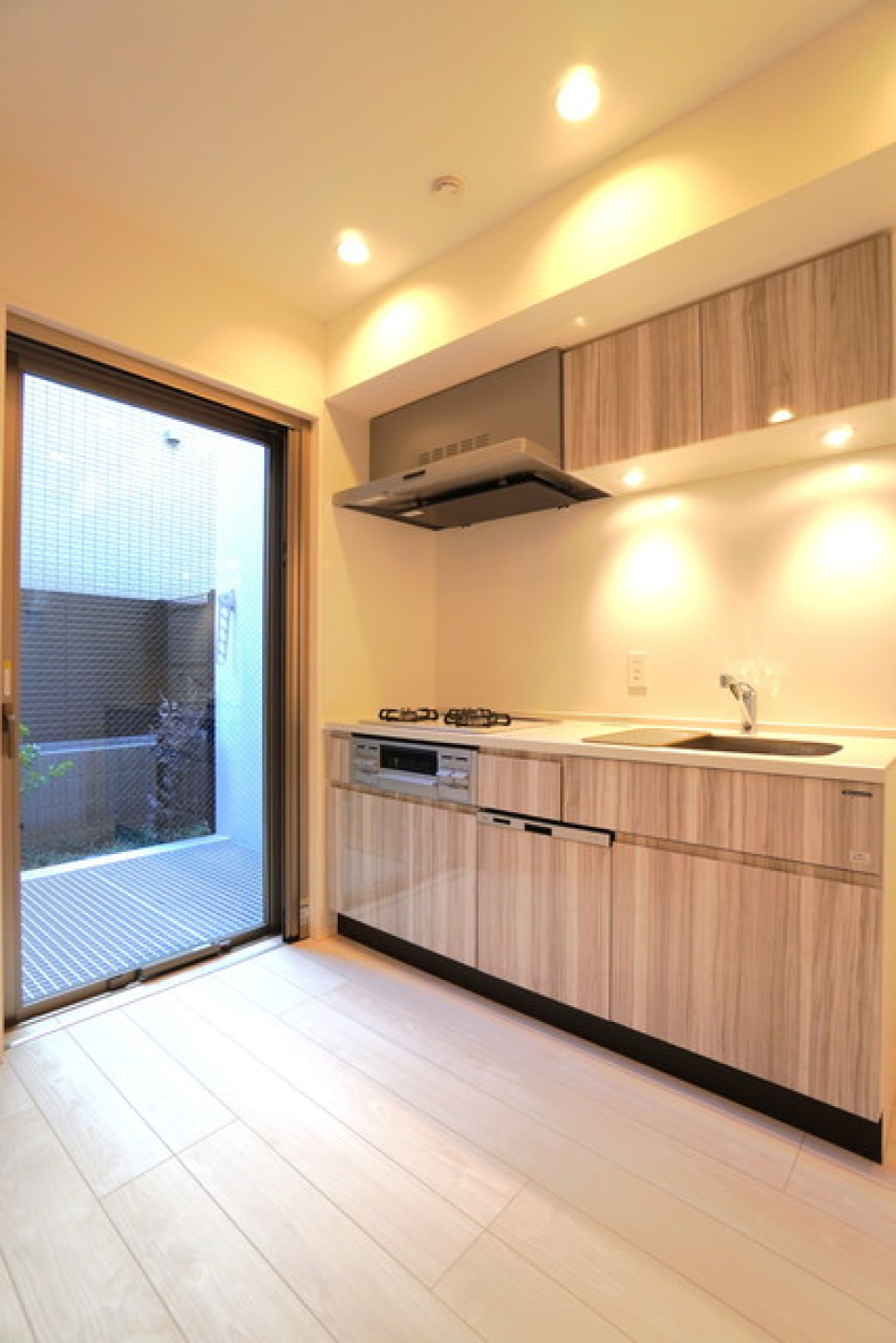 キッチンは壁付け※写真は同タイプ住戸です。