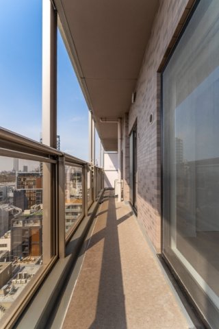 ベランダも広い※写真は同タイプ住戸です。